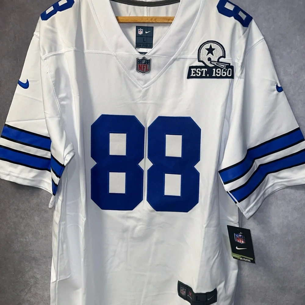 Ceedee Lamb Jersey Dallas Cowboys White Medium #88 Mens Nike Onfield Est 1960 - Picture 2 of 5